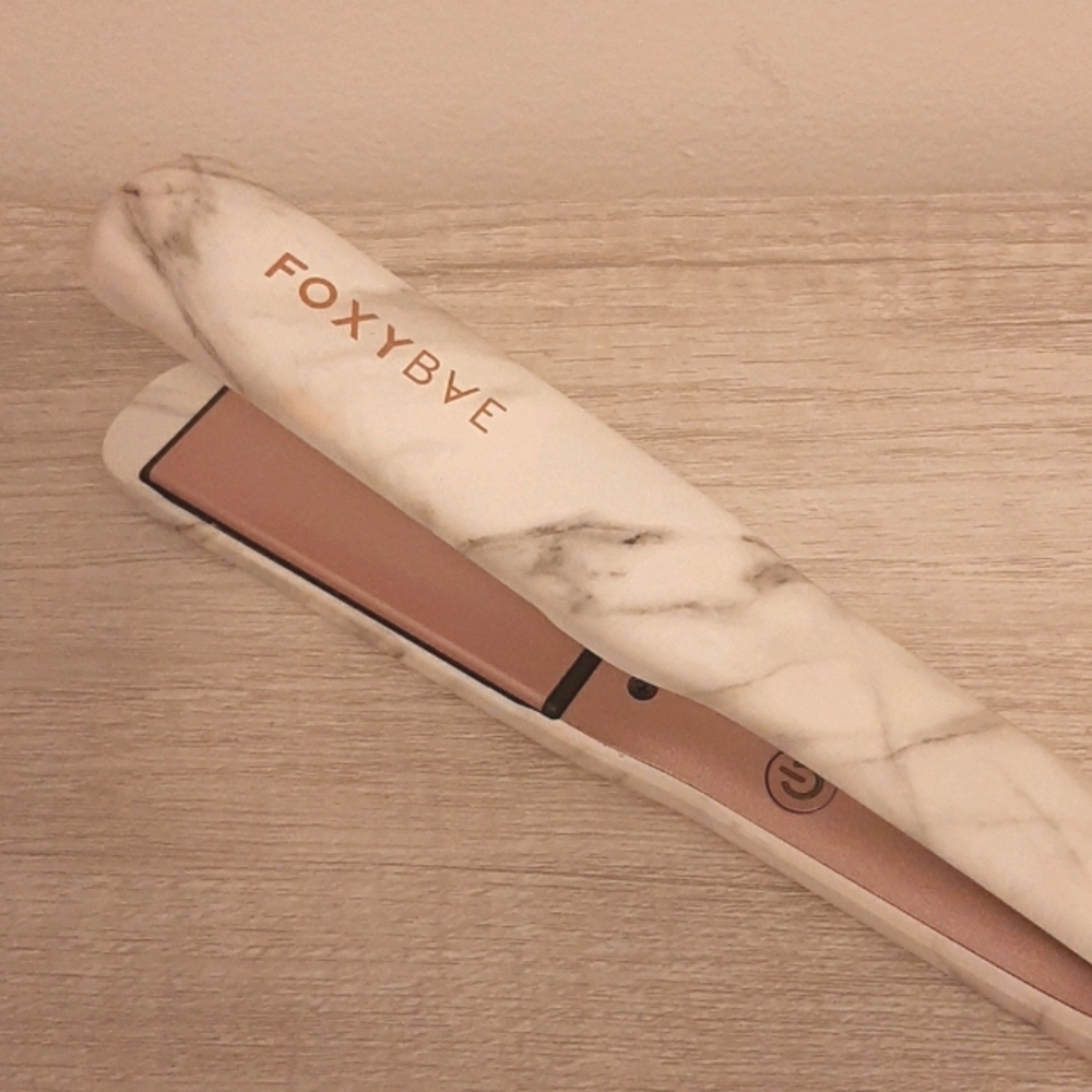Foxy Bae Rose Gold Marble Straightener / flat iron - Picture 2 of 6